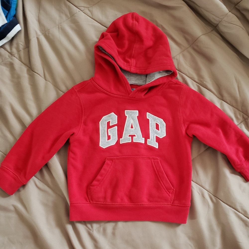Boys Gap Sweatshirt with hoodie in size 3t